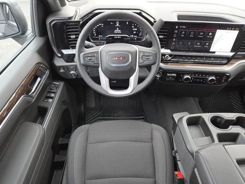 Certified 2025 GMC Sierra 1500 Elevation image 29