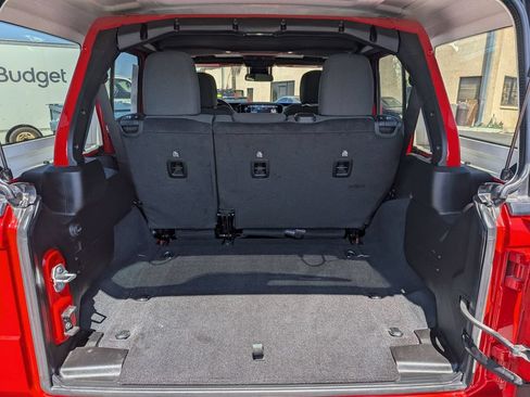 Used 2025 Jeep Wrangler Unlimited Sport AWD/4WD image 30