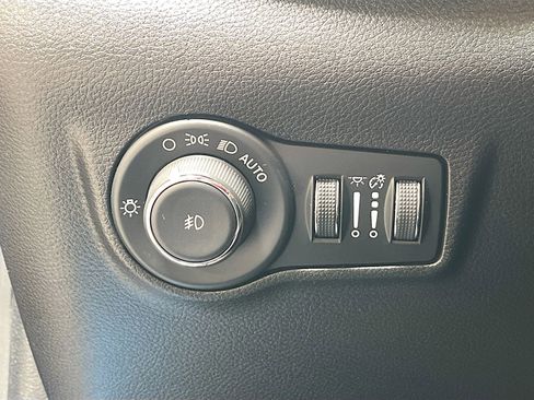 Used 2024 Jeep Compass Limited AWD/4WD image 10