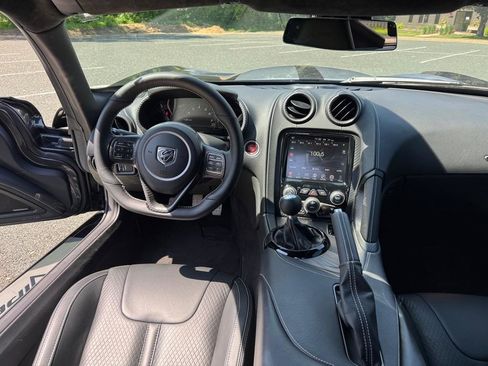 Used 2017 Dodge Viper GTC w/ GTS Interior Package RWD image 24