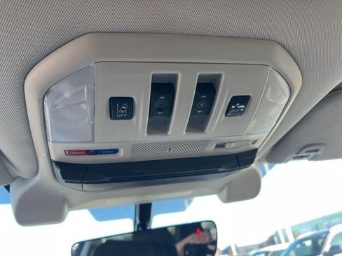 Used 2022 Subaru Ascent Onyx Edition image 27