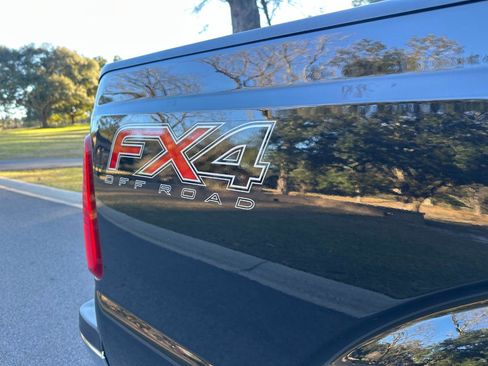 Used 2015 Ford F250 Lariat w/ Lariat Interior Package image 57