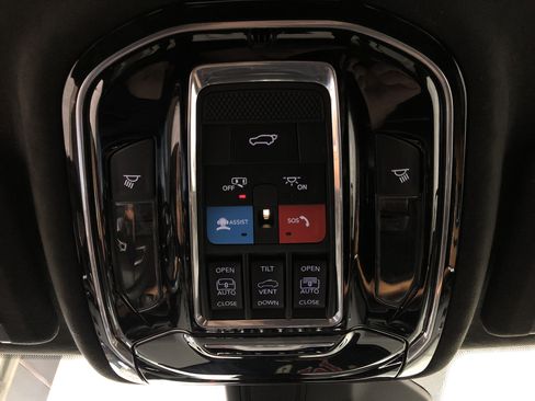 Certified 2024 Jeep Grand Cherokee Summit AWD/4WD image 21