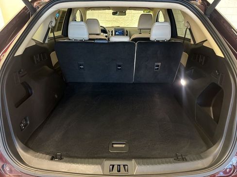 Certified 2024 Ford Edge SEL w/ Convenience Package image 9