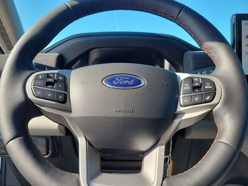 New 2026 Ford Explorer Active w/ Active Comfort Package RWD image 16