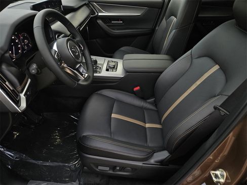 New 2026 MAZDA CX-70 3.3 Turbo w/ Premium Plus Pkg image 16