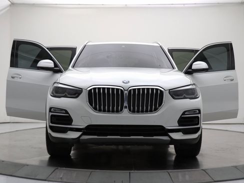 Used 2021 BMW X5 xDrive45e w/ Parking Assistance Package image 10