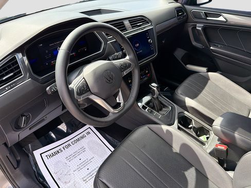 Used 2022 Volkswagen Tiguan SE image 26