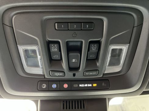 Certified 2022 GMC Sierra 1500 AT4 w/ AT4 Premium Package image 31