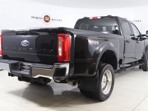 Used 2023 Ford F450 XLT w/ FX4 Off-Road Package image 3