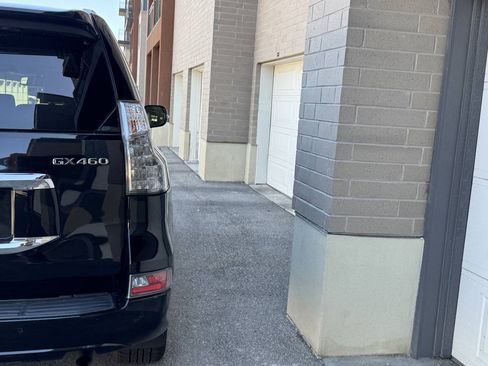 Used 2014 Lexus GX 460 w/ Premium Package AWD/4WD image 5