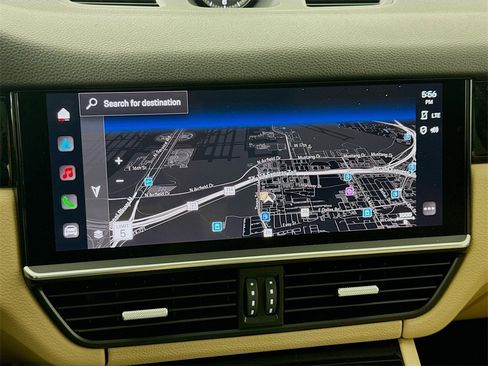 Used 2023 Porsche Cayenne S image 19
