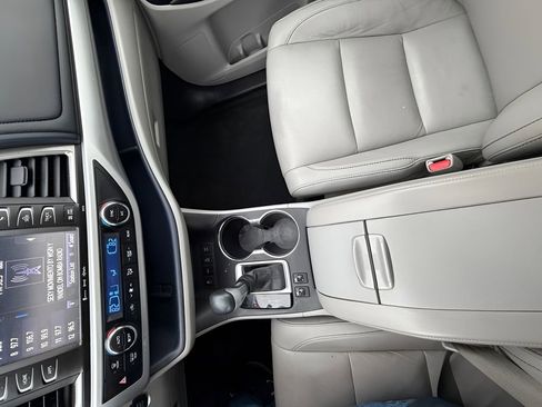 Used 2017 Toyota Highlander XLE image 23