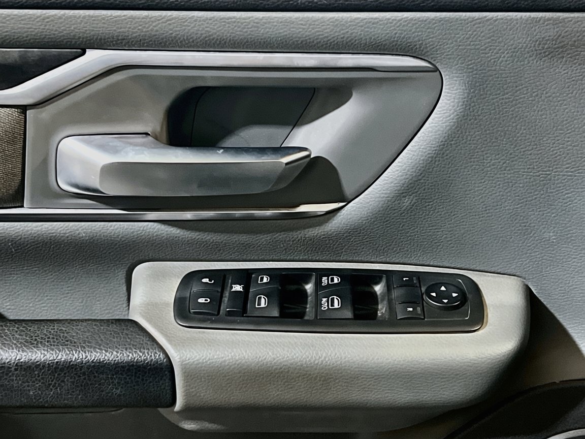 Used 2019 RAM 1500 Big Horn RWD image 13