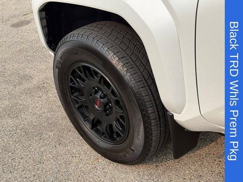 Used 2024 Toyota Tacoma TRD Sport w/ TRD Sport Premium Package AWD/4WD image 10
