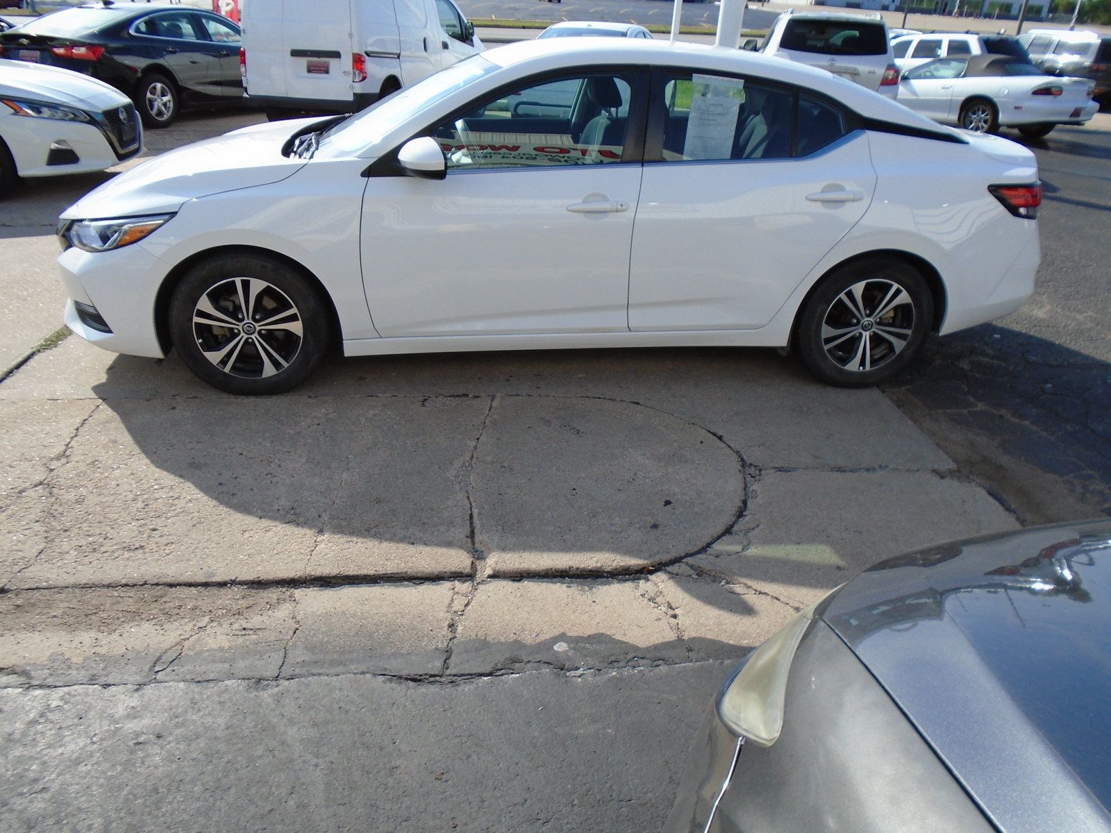 Used 2022 Nissan Sentra SV FWD image 5