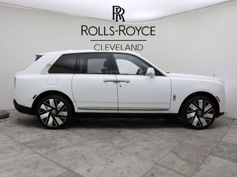New 2026 Rolls-Royce Cullinan image 5