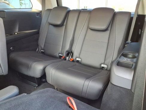 Certified 2026 Mercedes-Benz GLS 450 4MATIC image 18