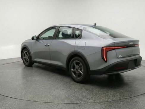 Used 2025 Kia K4 LXS image 6