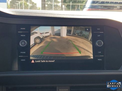 Used 2022 Volkswagen Jetta SEL FWD image 28