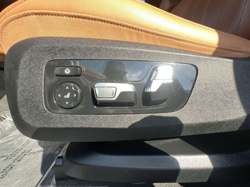 Used 2019 BMW X5 xDrive40i w/ Luxury Seating Package AWD/4WD image 22