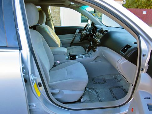 Used 2008 Toyota Highlander Sport image 12