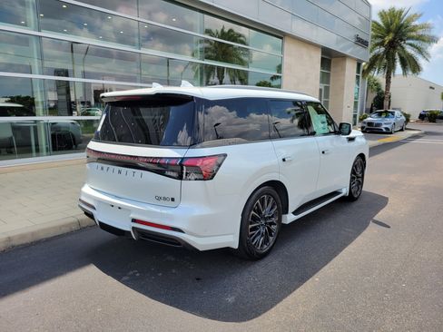 New 2026 INFINITI QX80 Luxe RWD image 4