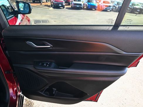 Used 2023 Jeep Grand Cherokee L Laredo image 31