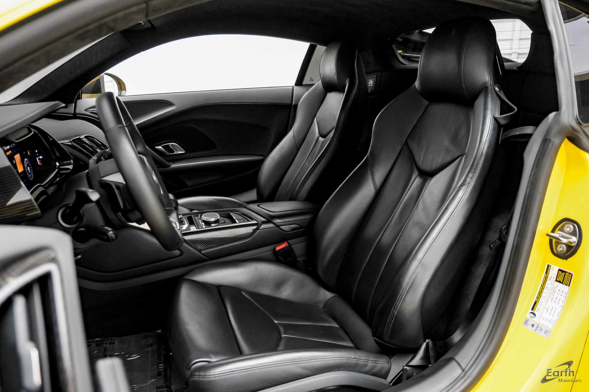 Used 2021 Audi R8 V10 w/ Premium Package RWD image 42