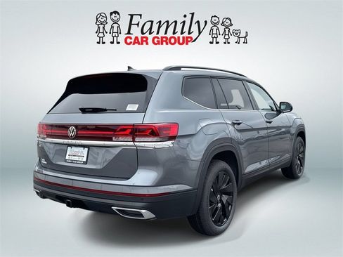 Used 2025 Volkswagen Atlas SE FWD image 3