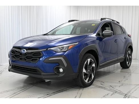 Used 2024 Subaru Crosstrek 2.5i Limited w/ Crosstrek Mirror Package AWD/4WD image 4