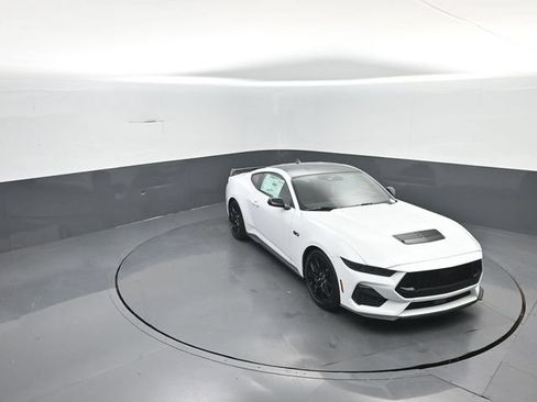 New 2026 Ford Mustang GT w/ GT Performance Package RWD image 25
