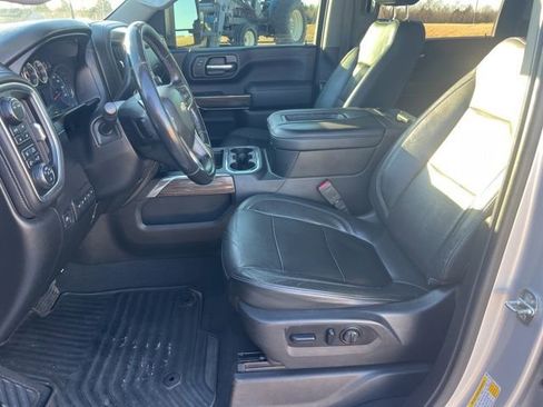 Used 2020 Chevrolet Silverado 2500 LT w/ Convenience Package image 18