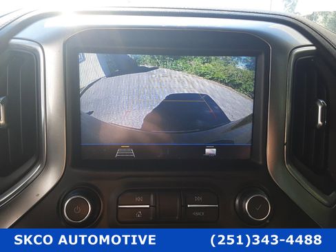 Used 2020 Chevrolet Silverado 1500 LT w/ Convenience Package image 17