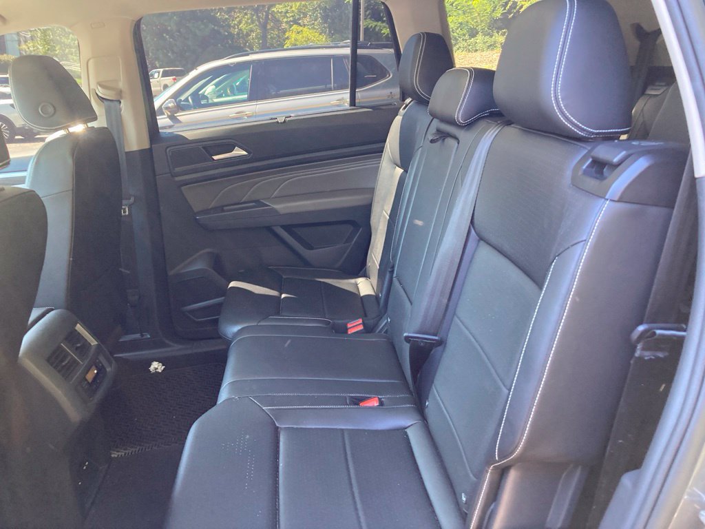 Used 2023 Volkswagen Atlas SE w/ Panoramic Sunroof Package AWD/4WD image 11