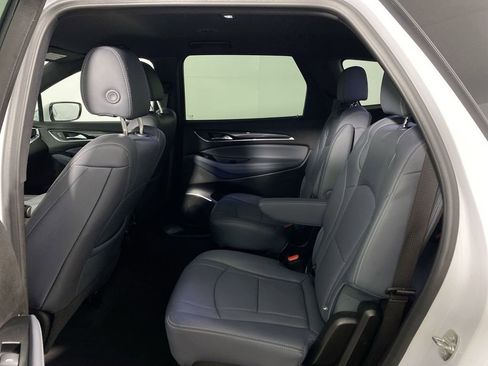 Used 2023 Buick Enclave Essence image 21
