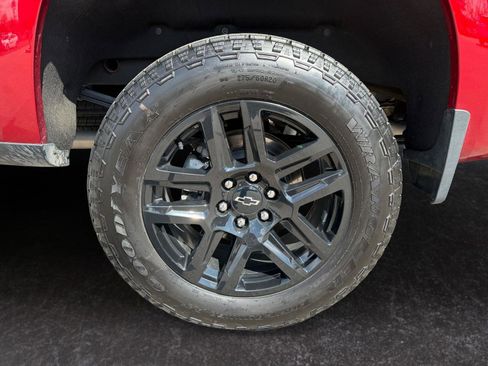 Used 2025 Chevrolet Silverado 1500 LT Trail Boss w/ Convenience Package II AWD/4WD image 29