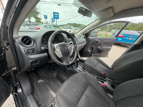 Used 2017 Nissan Versa S Plus FWD image 23