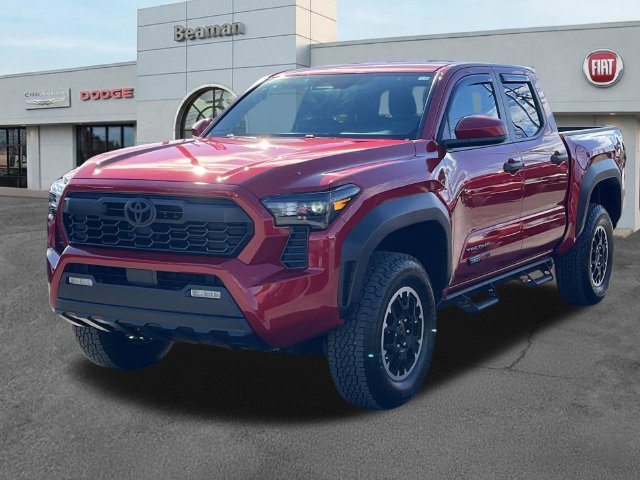 Used 2025 Toyota Tacoma TRD Off-Road AWD/4WD image 3