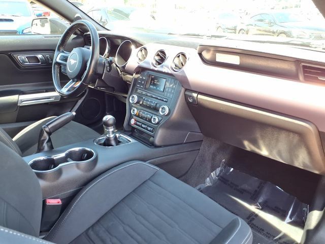 Used 2017 Ford Mustang Coupe RWD image 27