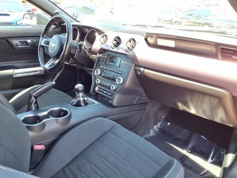 Used 2017 Ford Mustang Coupe RWD image 27