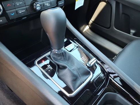 New 2026 Jeep Compass Latitude AWD/4WD image 33