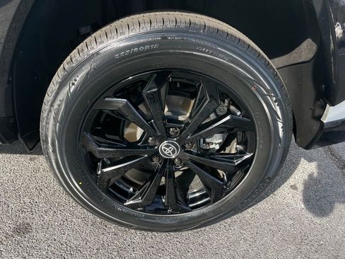 Used 2024 Toyota RAV4 SE image 44