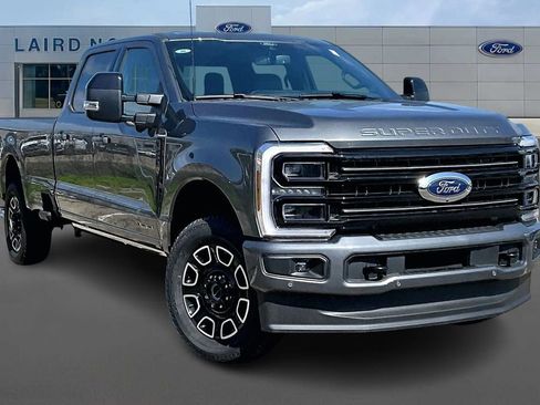 New 2026 Ford F250 Platinum AWD/4WD image 2