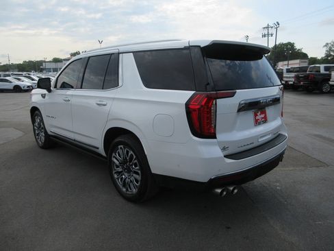 Certified 2023 GMC Yukon Denali Ultimate AWD/4WD image 9