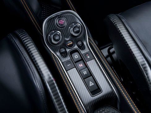 Used 2019 McLaren 600LT image 18