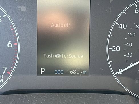 Used 2025 Toyota Corolla LE image 7