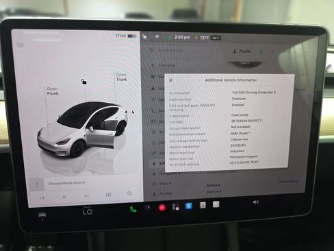 Used 2023 Tesla Model Y Long Range AWD/4WD image 32