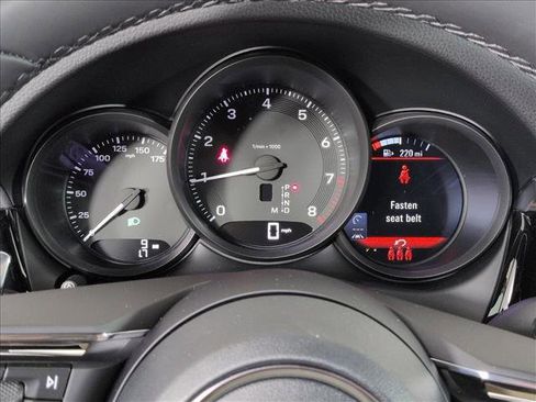 New 2026 Porsche Macan image 11