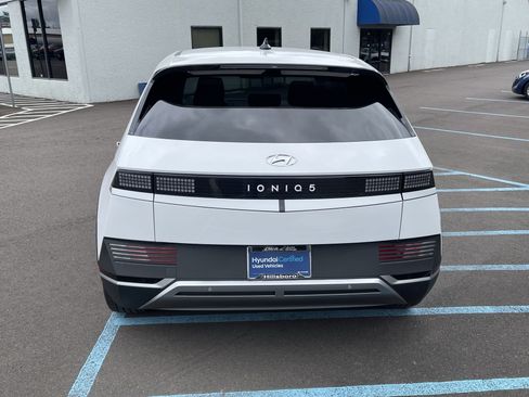 Certified 2024 Hyundai Ioniq 5 SEL RWD image 4